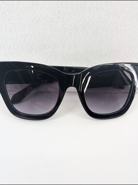 Quay Black Oversized Cat Eye Sunglasses - by the way.